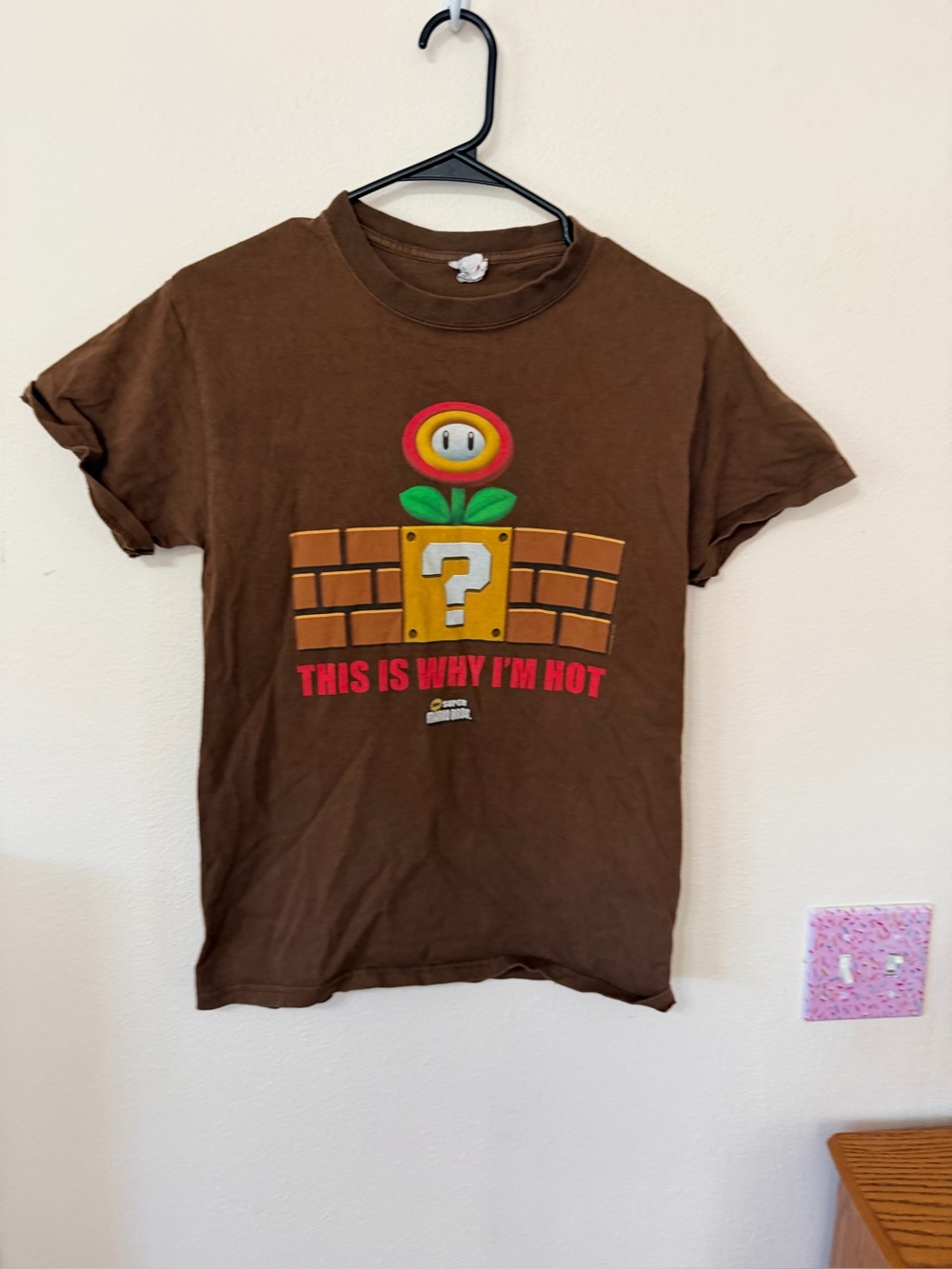 Super Mario T-shirt size Small